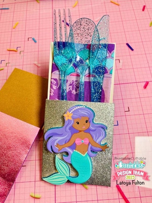 Home 37 09 DIY Mermaid Utensil Holder