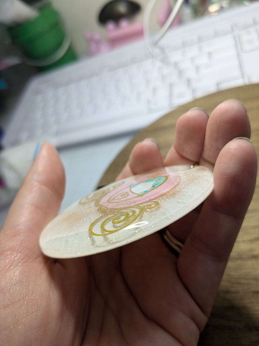 [Photo 9: Second resin layer/cured finish]
