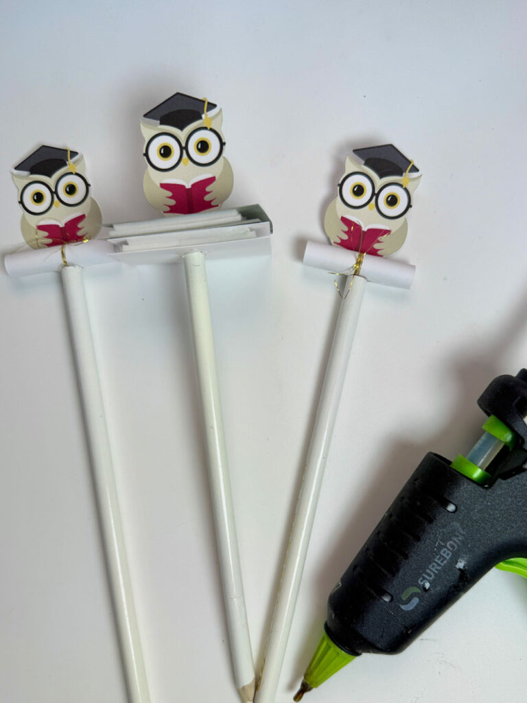 Graduation Pencil Topper Tutorial 17 IMG 5502 Graduation Pencil Topper Tutorial 04